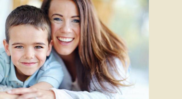 Es un complemento que no está vinculado a la duración de la jornada. Madre e hijo en actitud cariñosa